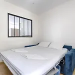 Appartement De Charme Au Coeur Des Batignolles