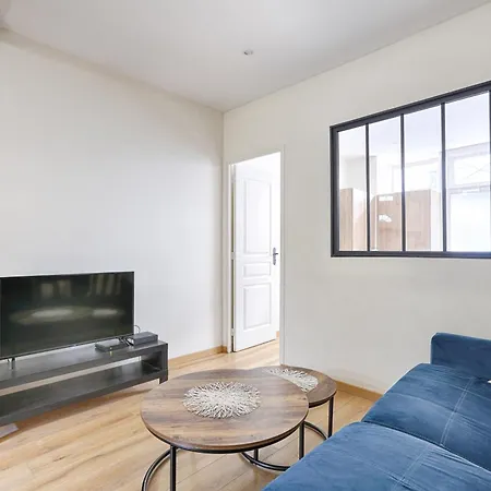 Apartment De Charme Au Coeur Des Batignolles